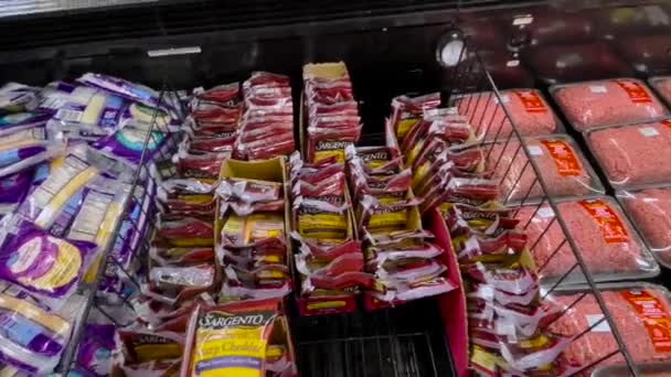 Grovetown Usa Walmart Supercenter Retail Store Hamburger Meat Cooler Display — Stockvideo