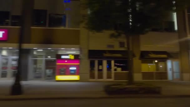 Atlanta Usa Downtown Atlanta Night Pov Pan Peachtree Street People — Video Stock