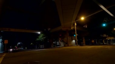 Atlanta, Ga USA - 07: 13 Gece yarısı Atlanta şehir merkezi POV ve Ted Turner 'ı takip et.