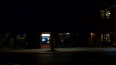 Atlanta, Ga USA - 07: 20: Atlanta gece perakende satışı için küçük 5 puanlık alışveriş merkezi abbadabbas