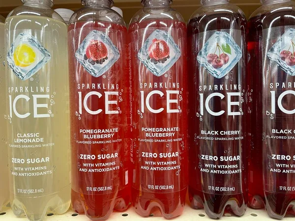 Grovetown, Ga USA - 05 10 22: Satış mağazası aromalı su köpüklü buz çeşidi