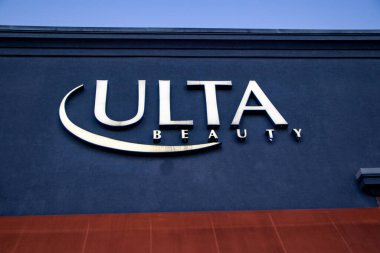 Augusta, Ga USA - 08: 23: ULTA Güzellik Perakende Mağazası tabelası
