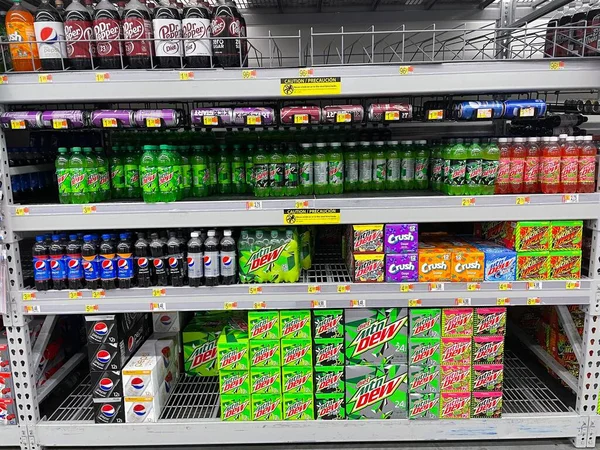 Grovetown Eua Walmart Loja Varejo Seção Refrigerante Interior Preços — Fotografia de Stock