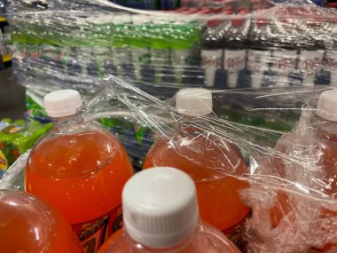 Grovetown, Ga USA - 05 10 22: Satış mağazası soda teslimatı paletleri