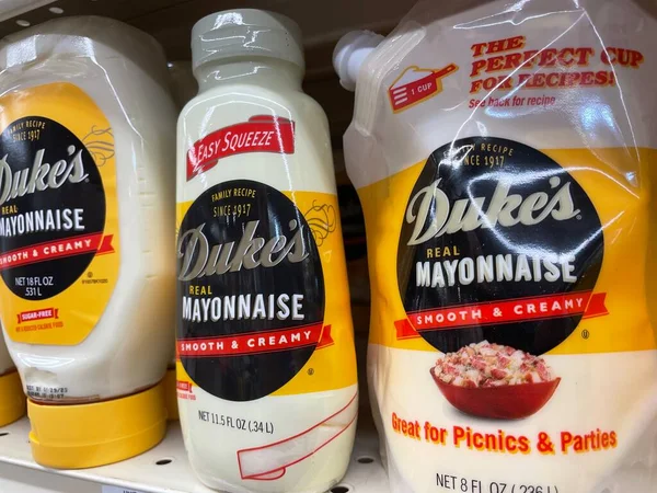 Grovetown Usa Tienda Minorista Dukes Mayonesa Dukes Mayonesa Squeeze Pouch — Foto de Stock