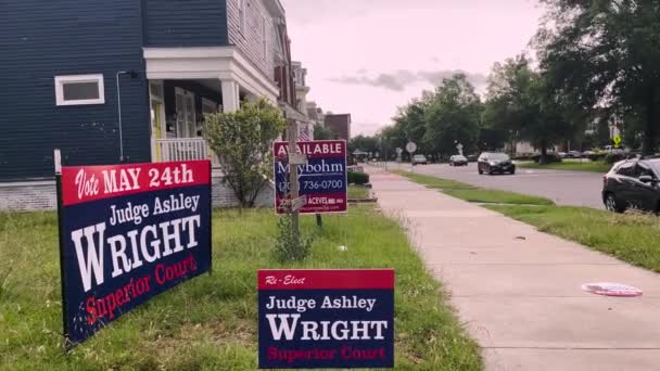 Augusta Usa Election Signs Judge Ashley Wright Downtown Augusta Traffic — 图库视频影像