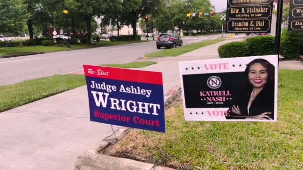 Augusta Usa Election Signs Judge Downtown Augusta Traffic Telfair Street — 图库视频影像