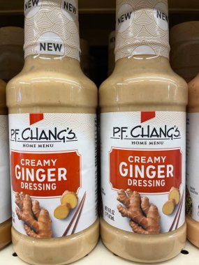 Grovetown, Ga USA - 05: 22 22: Perakende mağaza rafı P.F. Chang Ginger 'ı giydiriyor.