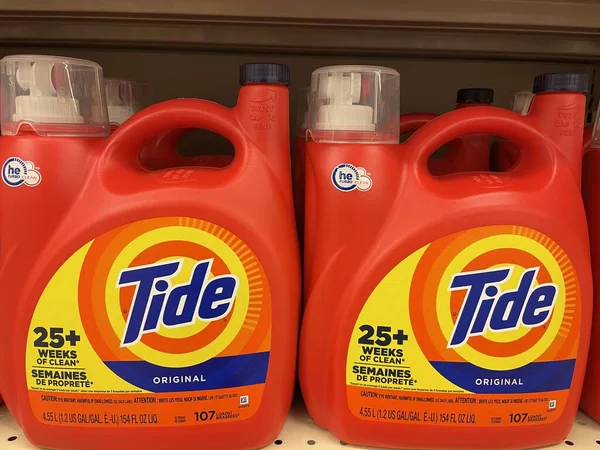 Grovetown, Ga USA - 05: 24 24 22: Perakende mağazası Tide çamaşır deterjanı 107 orijinal