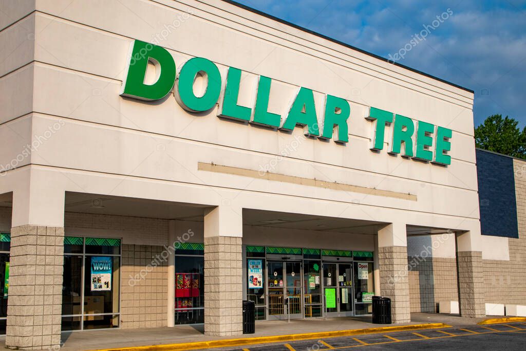 Augusta, Ga USA - 07 25 21: Dollar Tree retail store exterior