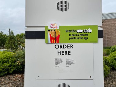 Grovetown, Ga USA - 05: 26 22: McDonald 's servis hattı buradan hoparlör siparişi verdi
