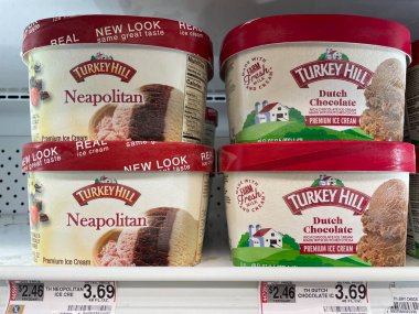 Grovetown, Ga USA - 05: 26 22: Perakende mağazası Turkey Hill Dondurma çeşitliliği ve fiyatları