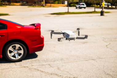 Snellville, Ga USA - 03: 25 20: DJI Mavic Mini uçağın arka köşesinde