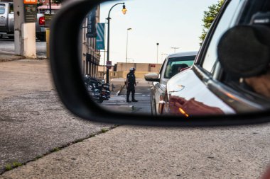 Atlanta, Ga USA - 05: 30 20: George Floyd 'un dikiz aynasındaki protestoları sırasında Atlanta şehir merkezindeki protestolar etrafında polis trafiğini dolaştırdı