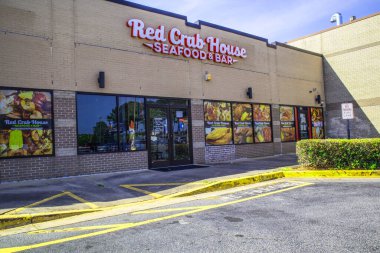 Snellville, Ga USA - 05: 17 17 20: Kızıl Yengeç Deniz Ürünleri Lokantası, covid-19 salgını sırasında açıktır