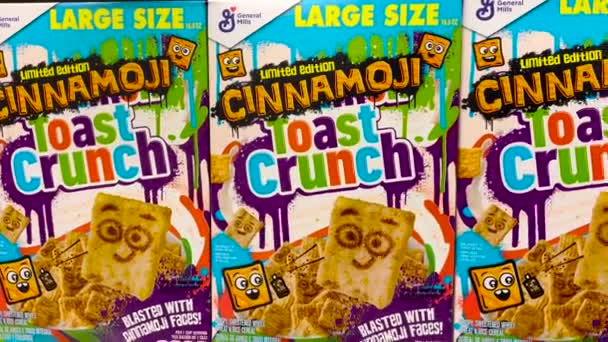 Grovetown Usa Retail Store Shelf Cinnamoji Toast Crunch Limited Edition — Stockvideo