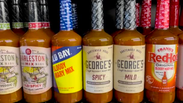 Grovetown Usa Retail Store Shelf Bloody Mary Mix Section — ストック動画