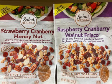 Grovetown, Ga USA - 05: 27 22: Alışveriş mağazası ahududu salata sosu