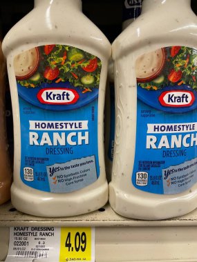 Hephzibah, Ga USA - 06 06 06 06 22: IGA KJ 's perakende satış mağazası Kraft sosu ve fiyatı