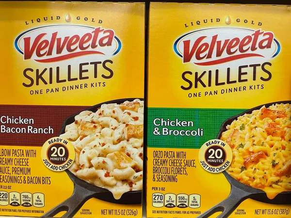 Grovetown Usa Ράφι Καταστημάτων Λιανικής Πώλησης Velveeta Skillets — Φωτογραφία Αρχείου