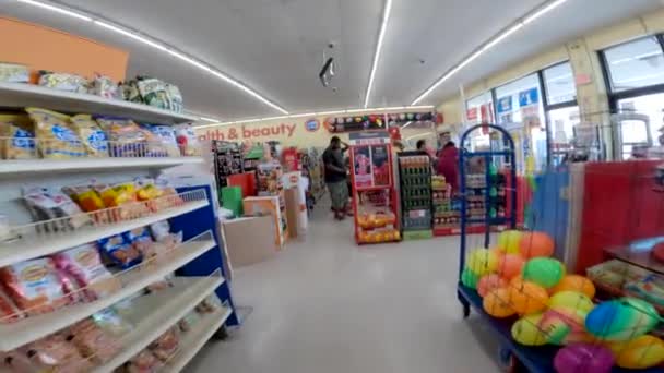 Augusta Usa Aile Doları Perakende Mağazası Çişleri Pov Mağazasından Insanlar — Stok video