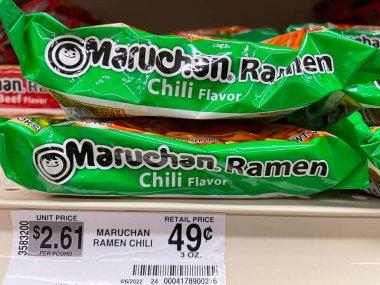 Grovetown, Ga USA - 06 07 07 22: Maruchan Ramen biber aromalı ve fiyatı