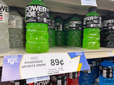 Hephzibah, Ga USA - 06 16-22: KJs IGA perakende satış fiyatları