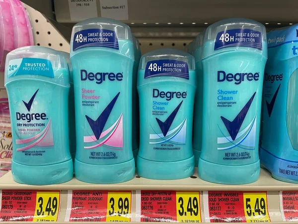 Hephzibah, Ga USA - 06 16-22: KJs IGA perakende bakkal deodorantları ve fiyatları Derece