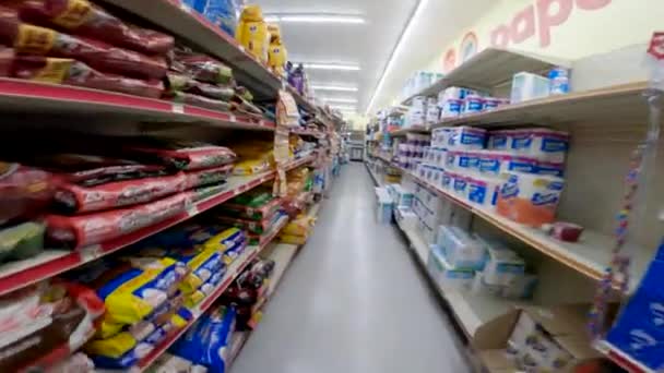 Augusta Usa Family Dollar Retail Store Pov Walking Toilet Paper — Vídeos de Stock