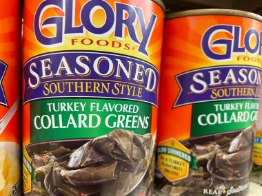 Grovetown, GA USA - 06 10 22: Perakende mağazası Glory konserve sebzeleri