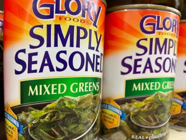 Grovetown, GA USA - 06 10 22: Perakende mağazası Glory karışık sebzeler