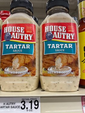 Grovetown, Ga USA - 06 10 22: Autry tartar soslu market
