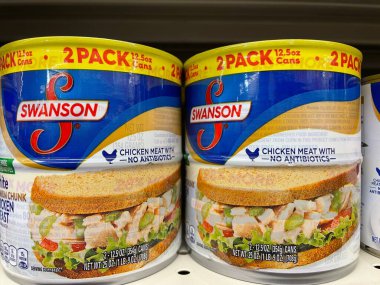Grovetown, Ga USA - 06 10 22: Swanson konserve tavuk göğsü boyutu