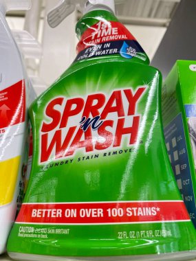 Grovetown, Ga USA - 06 10 22: Perakende mağazası Sprey ve Yıka