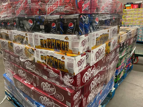 Grovetown Usa Retail Store Delivery Pallet Wrapped Pepsi Products Packs — Stockfoto