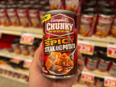 Grovetown, Ga USA - 07 24 22: Retail grocery store retail store Campbells chunky soup steak spicy