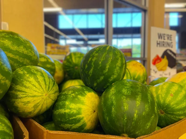 Watermelon Display Retail Grocery Store Hiring Sign Blurred — Zdjęcie stockowe