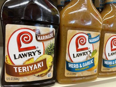 Augusta, Ga USA - 08: 18 - 22: Market rafı Lawrys marinade çeşidi
