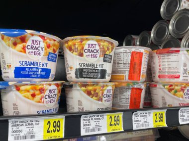 Grovetown, Ga USA - 06 16 22 KJs Perakende marketi Yumurta çırpma seti