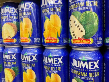 Grovetown, Ga USA - 08: 24 24 22: Perakende marketi Jumex içebilir