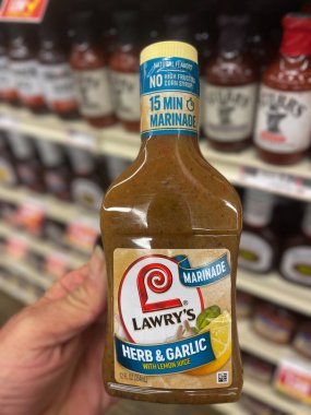 Grovetown, Ga USA - 08 24 22: Market Lawrys marinade sosu
