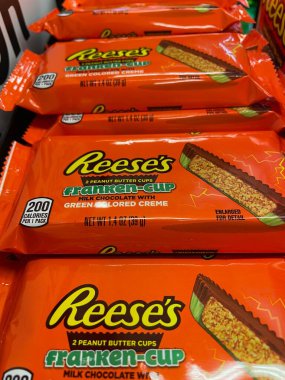 Grovetown, Ga USA - 09: 15: 22: Market Reeses Cadılar Bayramı şeker sırası