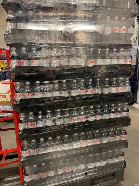 Grovetown, Ga USA - 10 08 22: Market Coca Cola diyet kola teslimat paleti
