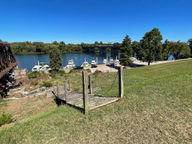 Augusta, Ga USA - 10 05: 22: Augusta Ga Jefferson Davis Köprüsü Anıtı