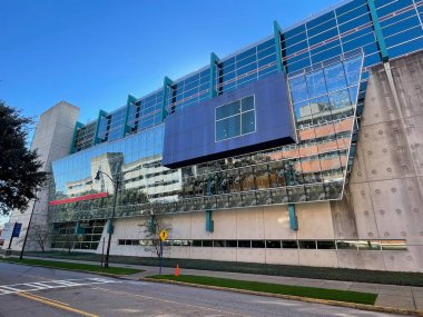 Augusta, Ga USA - 12-13-21: Georgia Çocuk Hastanesi cam duvar yansımaları