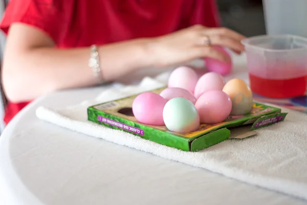 Dying Easter Eggs — Stock Photo, Image