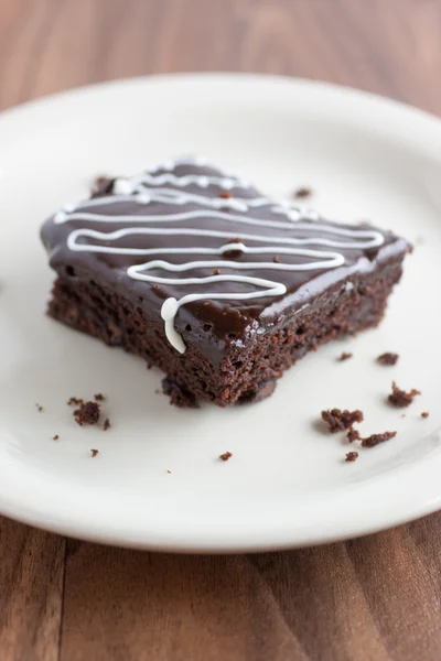 Choklad fudge brownies med choklad ganache och vit chocol — Stockfoto