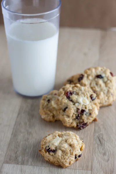 Cranberry White Chocolate Oatmeal Cookies — Stock Photo, Image