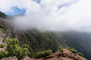 Jinama 'nın bakış açısından El Golfo' nun görüntüsü. El Hierro adası. İspanya