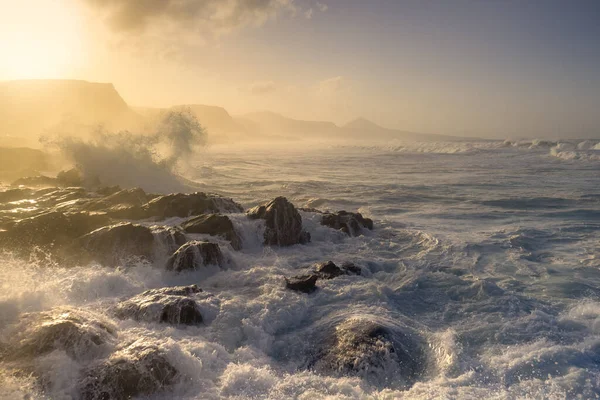 Seascape Waves Beating Rocks Quintanilla Beach Sunset Arucas Canary Islands — Stockfoto